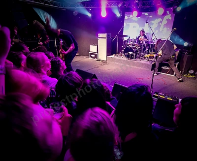 dz_deathrays_crowd_wyliepic_rosemount_8_23_113.png