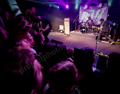 dz_deathrays_crowd_wyliepic_rosemount_8_23_117.png