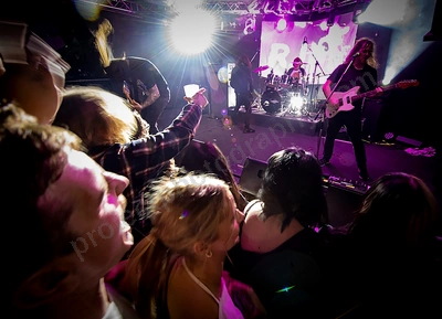 dz_deathrays_crowd_wyliepic_rosemount_8_23_127.png