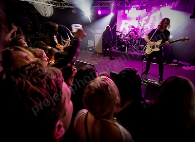 dz_deathrays_crowd_wyliepic_rosemount_8_23_131.png