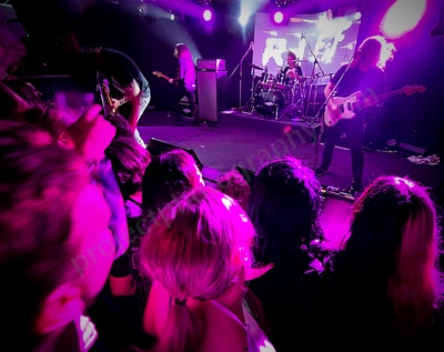 dz_deathrays_crowd_wyliepic_rosemount_8_23_140.png