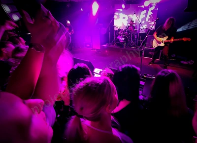 dz_deathrays_crowd_wyliepic_rosemount_8_23_155.png