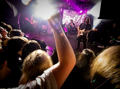 dz_deathrays_crowd_wyliepic_rosemount_8_23_183.png