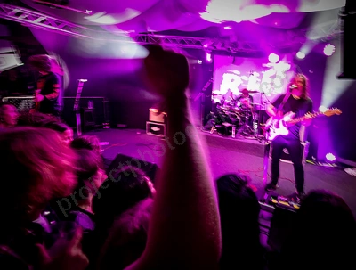 dz_deathrays_crowd_wyliepic_rosemount_8_23_188.png