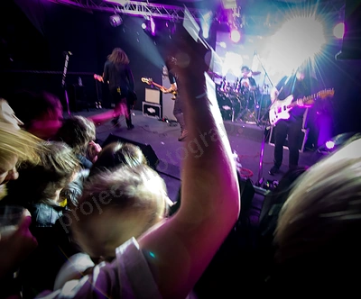 dz_deathrays_crowd_wyliepic_rosemount_8_23_196.png