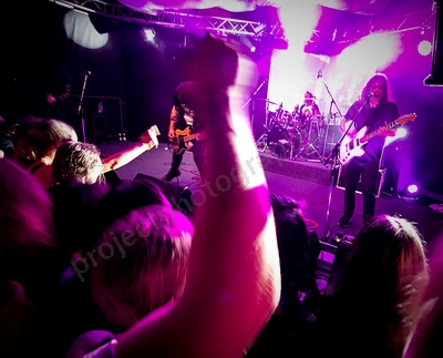 dz_deathrays_crowd_wyliepic_rosemount_8_23_203.png