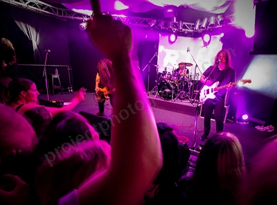 dz_deathrays_crowd_wyliepic_rosemount_8_23_206.png