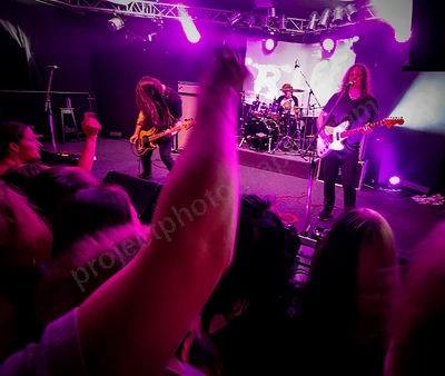 dz_deathrays_crowd_wyliepic_rosemount_8_23_207.png