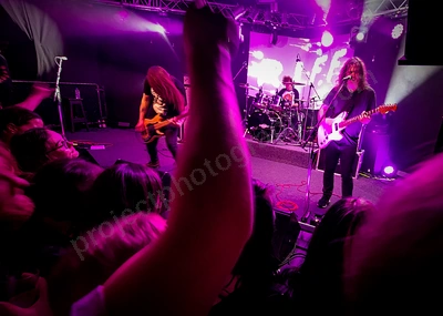 dz_deathrays_crowd_wyliepic_rosemount_8_23_210.png