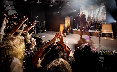 dz_deathrays_crowd_wyliepic_rosemount_8_23_215.png