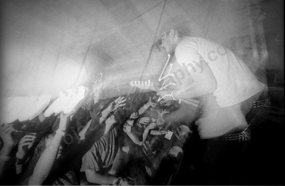 end_of_fashion_crowd_southbound_2620_wyliepic_2_1_2006_00.jpg