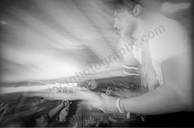 end_of_fashion_crowd_southbound_2620_wyliepic_2_1_2006_03.jpg