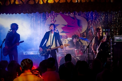 eskimo_joe_crowd_devilles_pad_wyliepic_12_08_01.png
