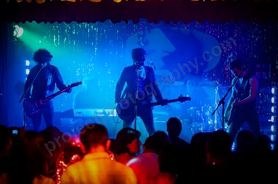 eskimo_joe_crowd_devilles_pad_wyliepic_12_08_07.png