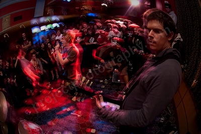 extortion_crowd_hydey_wyliepic_7_07_09.png