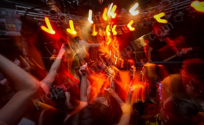 faim_crowd_amp_wyliepic_1_19_06.png