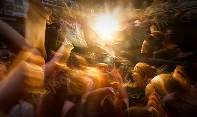 faim_crowd_amp_wyliepic_1_19_07.png