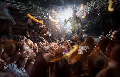 faim_crowd_amp_wyliepic_1_19_10.png