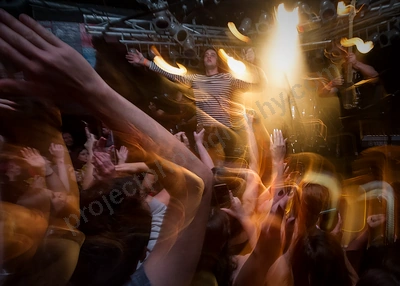 faim_crowd_amp_wyliepic_1_19_11.png