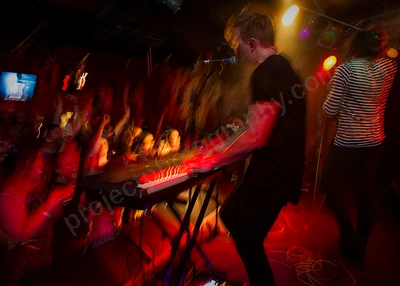 faim_crowd_amp_wyliepic_1_19_33.png