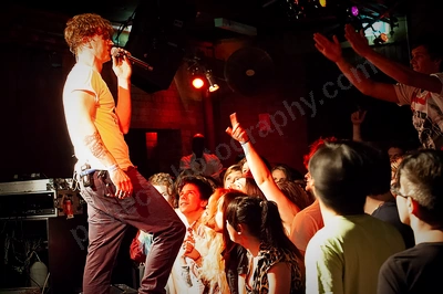 faker_crowd_amp_wyliepic_10_1109.png