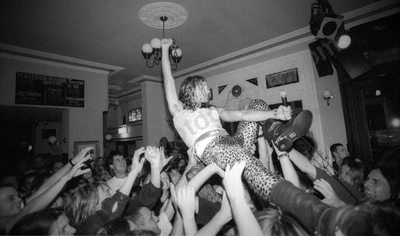feends_crowd_last_gig_harborside_1424_wyliepic_95_03.jpg