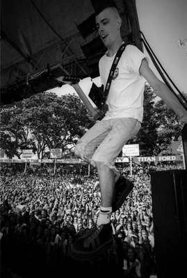 fireballs_crowd_bdo_1111_wyliepic_1_95_04.jpg