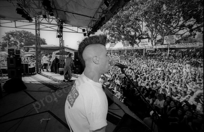 fireballs_crowd_bdo_1111_wyliepic_1_95_11.jpg