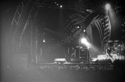 foo_fighters_crowd_bdo_2228_wyliepic_2_2_2003_07.jpg