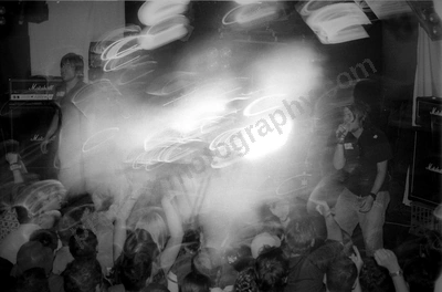 gerling_crowd_amp_2070_wyliepic_4_02_07.jpg