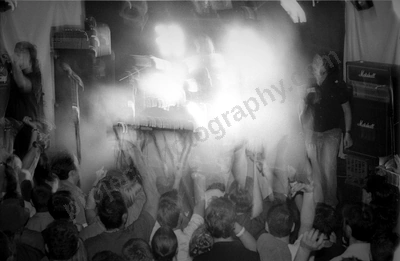 gerling_crowd_amp_2070_wyliepic_4_02_08.jpg