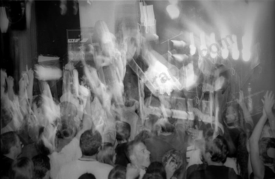 gerling_crowd_amp_2070_wyliepic_4_02_10.jpg