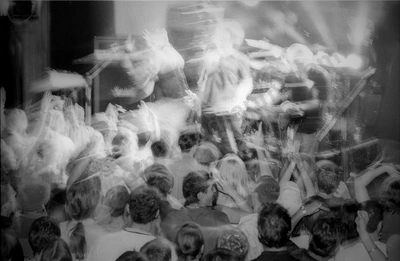 gerling_crowd_amp_2070_wyliepic_4_02_12.jpg
