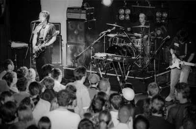 gerling_crowd_amp_2070_wyliepic_4_02_34.jpg