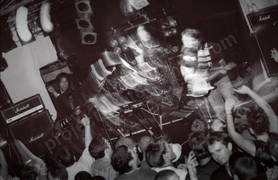 gerling_crowd_amp_2070_wyliepic_4_02_36.jpg