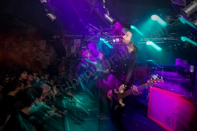 get_away_plan_crowd_amp_wyliepic_3_19_005.png