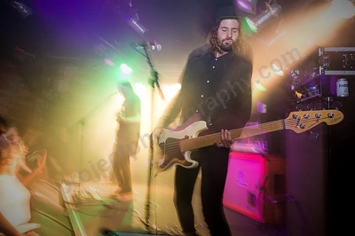 get_away_plan_crowd_amp_wyliepic_3_19_037.png