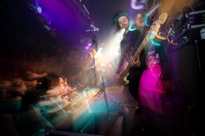 get_away_plan_crowd_amp_wyliepic_3_19_057.png