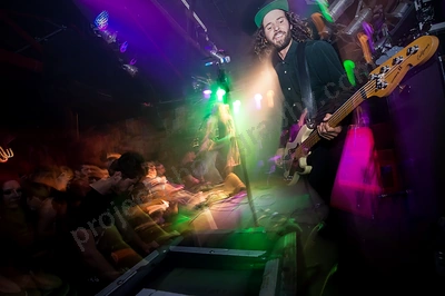 get_away_plan_crowd_amp_wyliepic_3_19_058.png
