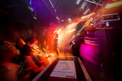 get_away_plan_crowd_amp_wyliepic_3_19_059.png