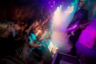 get_away_plan_crowd_amp_wyliepic_3_19_089.png