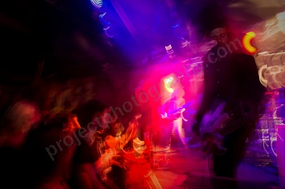 get_away_plan_crowd_amp_wyliepic_3_19_109.png