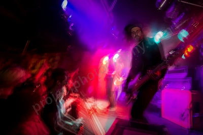 get_away_plan_crowd_amp_wyliepic_3_19_128.png