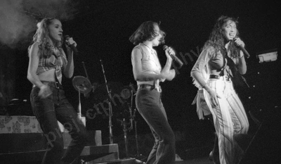 girlfriend_claremont_superdome_464_wyliepic_4_93_11.jpg