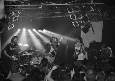 gus_n_frank_crowd_2272_wyliepic_7_03_00.jpg