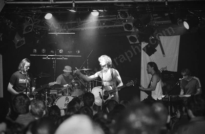 gus_n_frank_crowd_2272_wyliepic_7_03_03.jpg