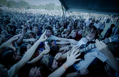 gyroscope_crowd_rollercoaster_2621_wyliepic_26_12_05_00.jpg