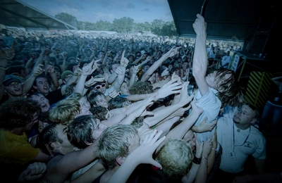 gyroscope_crowd_rollercoaster_2621_wyliepic_26_12_05_02.jpg