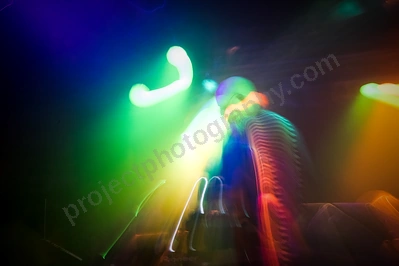 happy_mondays_dj set_amp_wyliepic_3_19_00.png