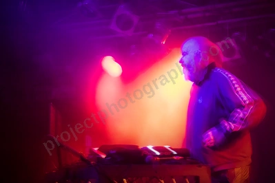 happy_mondays_dj set_amp_wyliepic_3_19_01.png